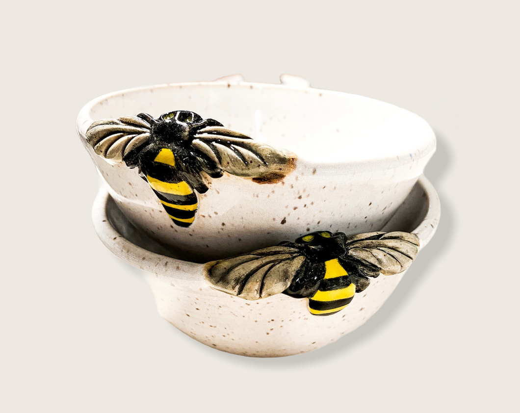 Bee nesting dip bowl (medium)